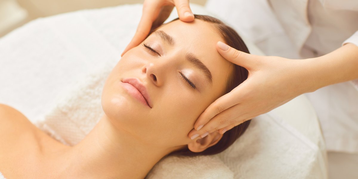 Rejuvenating Treatments at Clinique de Paris
