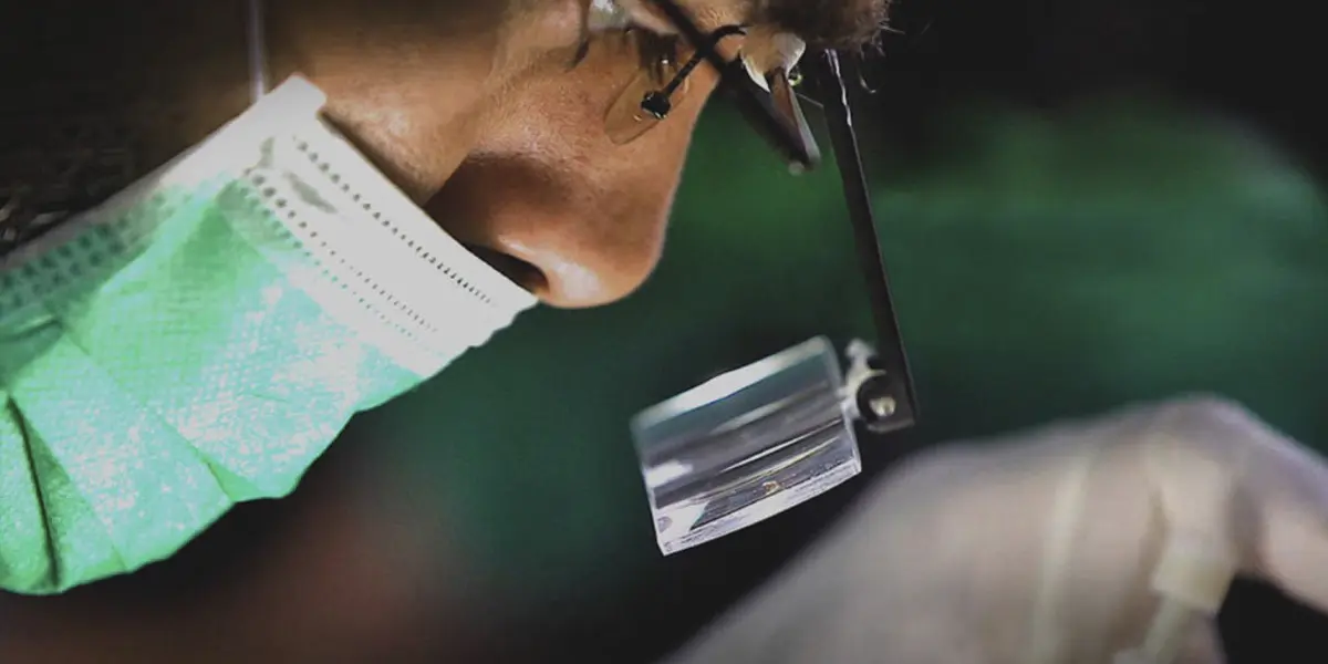 Clinique De Paris - Hair transplant surgeon up close doing Direct Hair Implantation DHI