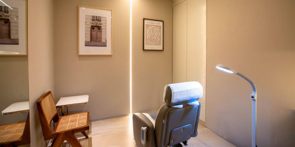 Clinique de Paris Treatment Room